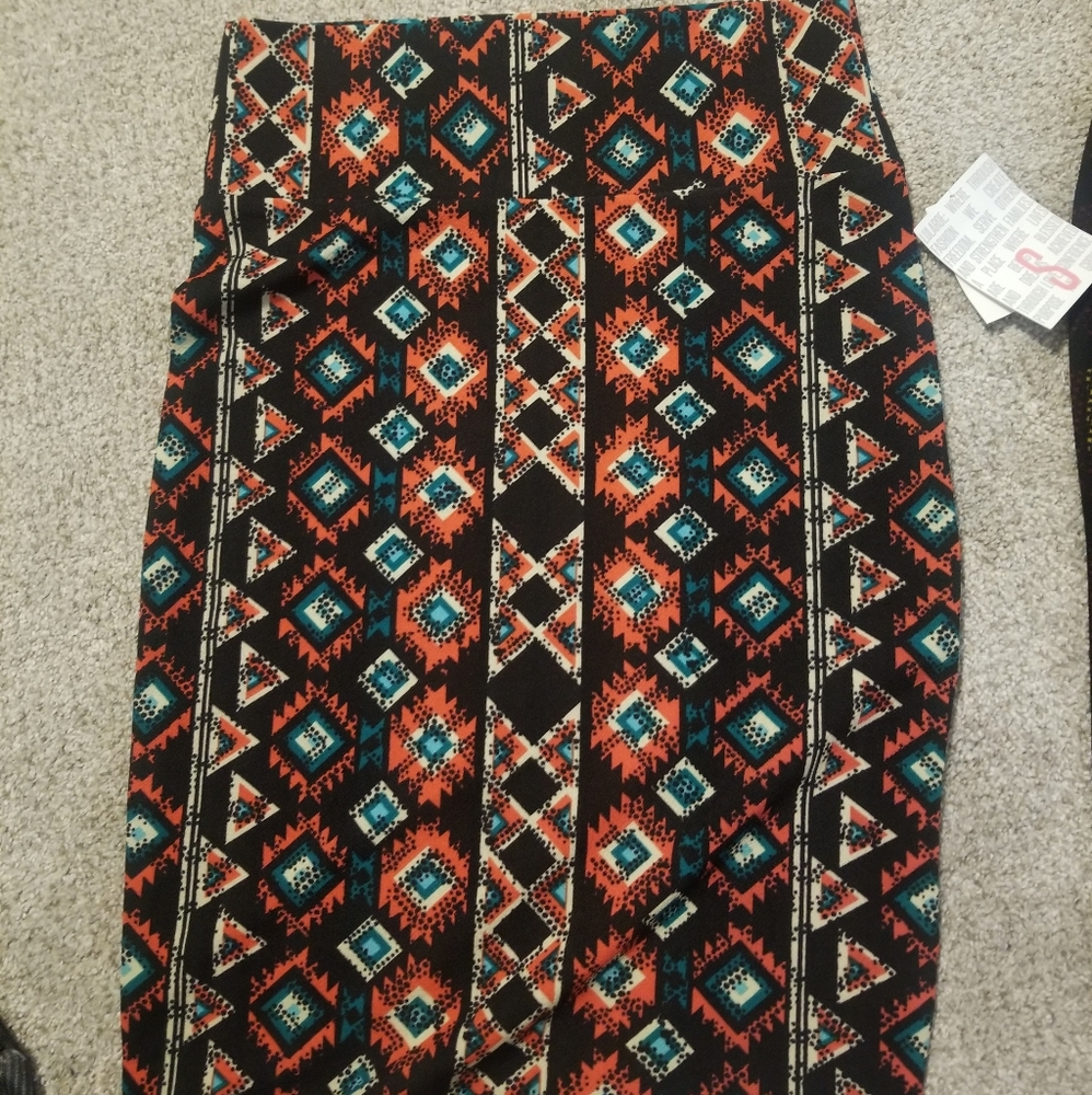Lularoe small Cassie skirt nwt
